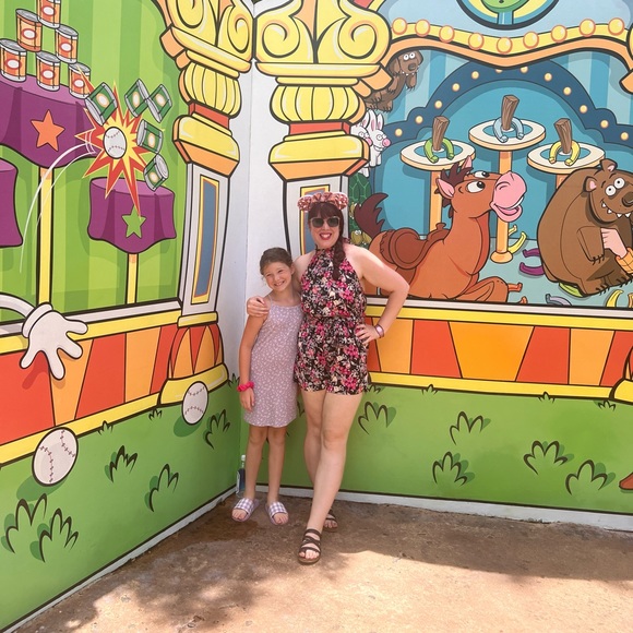 SHEIN Floral Halter Neck Romper - Picture 1 of 11